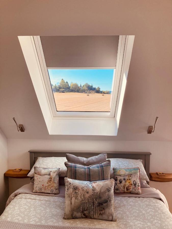 'Wardlaw View' Luxury Studio Apartment With Stunning View Kirkhill Dış mekan fotoğraf